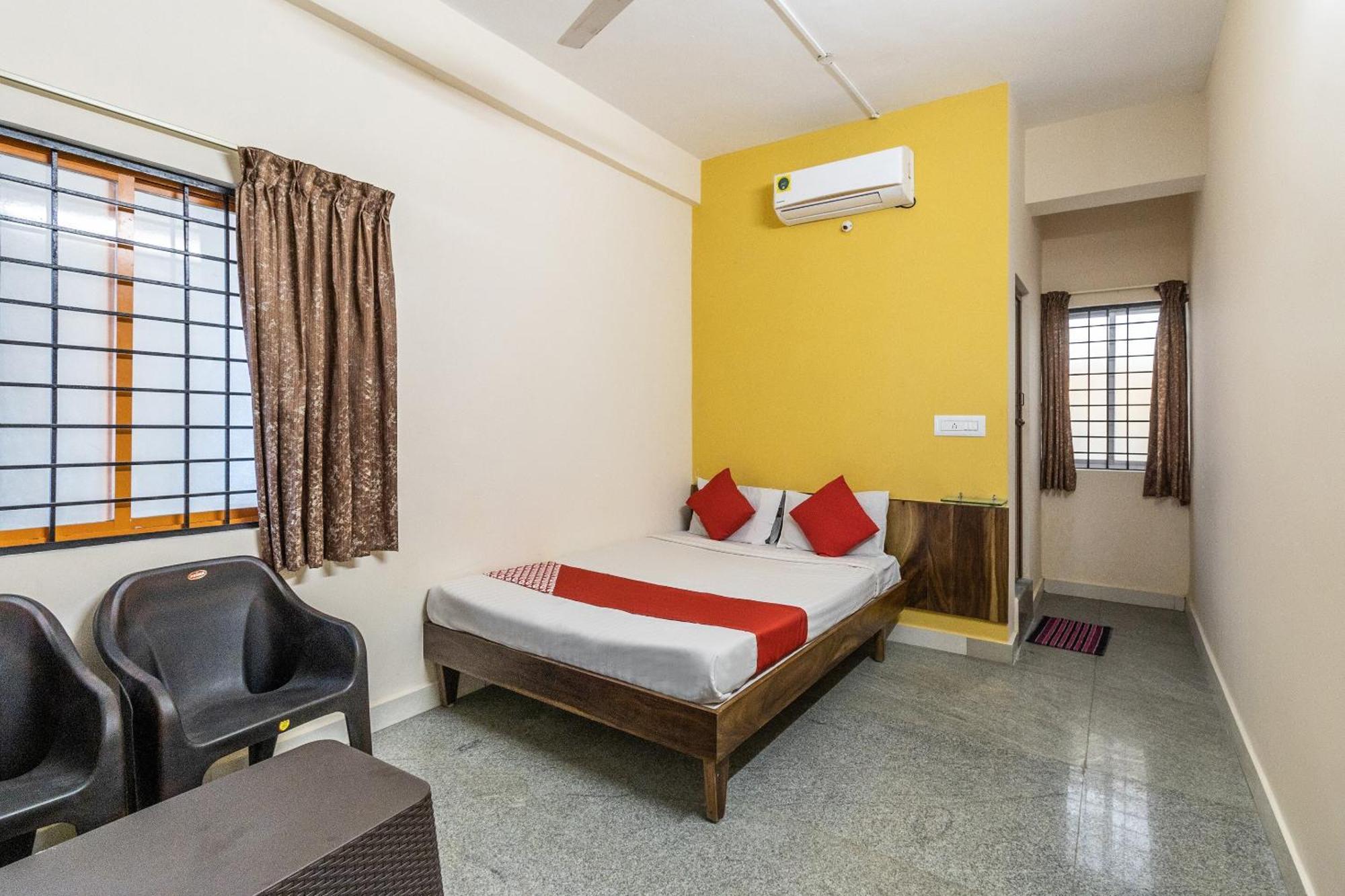 Hotel O Supriya Lodge Hasszan Kültér fotó